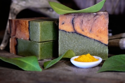 Sapun cu TURMERIC si ALGE MARINE